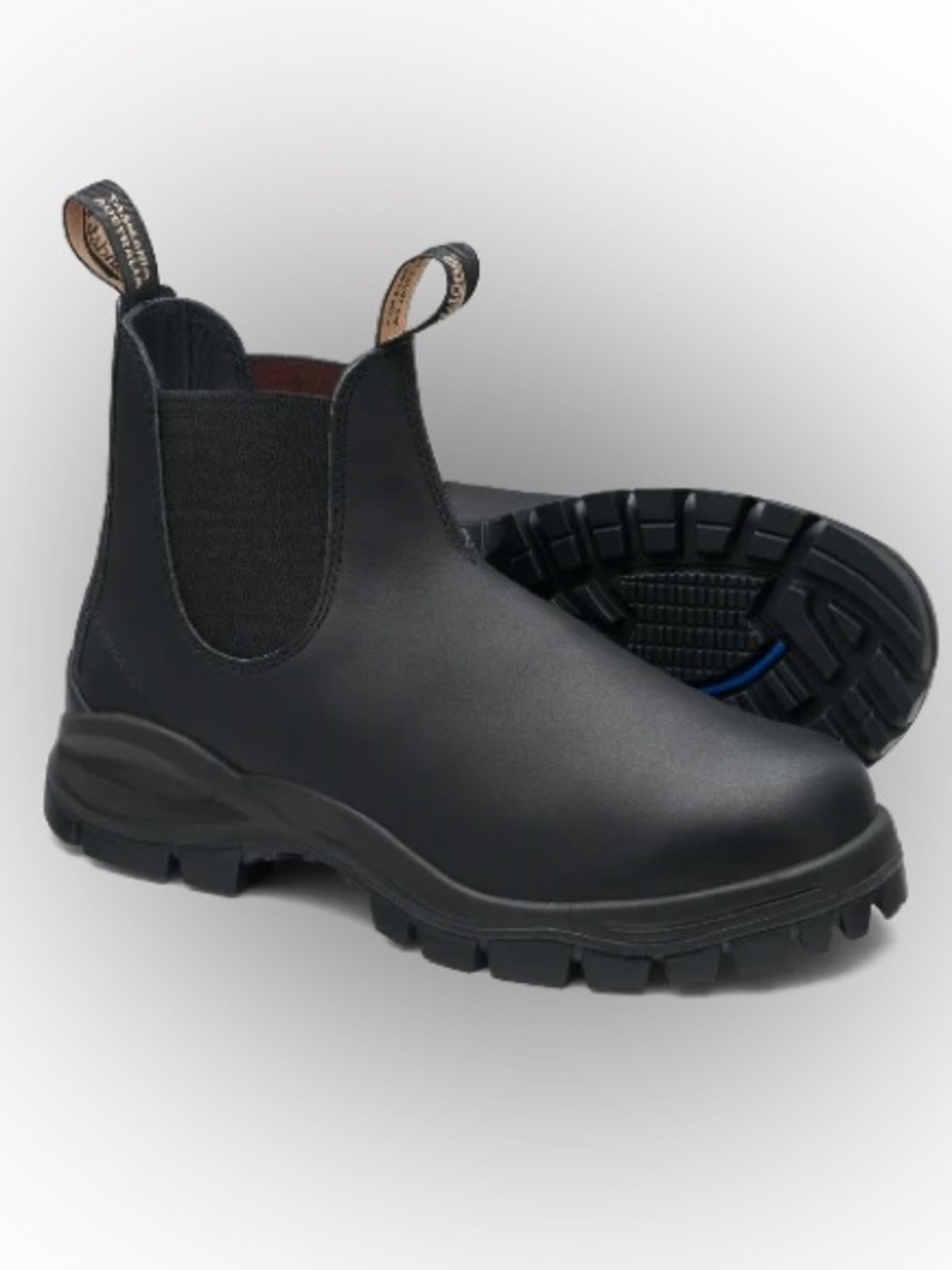 Blundstone Chelsea Lug Boot 2240 W Size 7 ( AUS 4) Black Leather Worn Once EUC